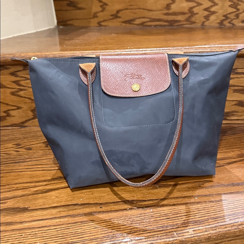 Longchamp Le Pliage Navy Tote - Picture 6 of 16